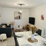 Appartement La Pause Biardaise -appartement 2 à *